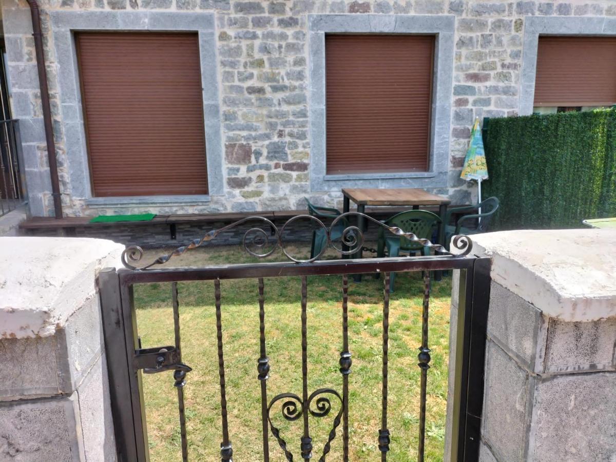 Appartement Montes de Lillo à Puebla de Lillo Extérieur photo